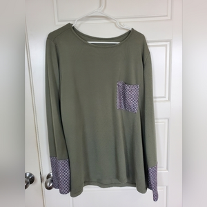 Boutique top‎